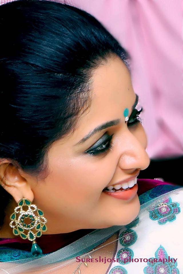 640px x 960px - 4malayalees Gallery