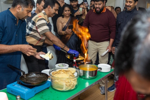 ഇപ്‌സ്വിച്ചില്‍ കേരളാപ്പിറവി-ദീപാവലി ആഘോഷങ്ങള്‍ വര്‍ണ്ണാഭമായി; നവ്യാനുഭവമുയര്‍ത്തി കേക്ക് മിക്‌സിംഗും