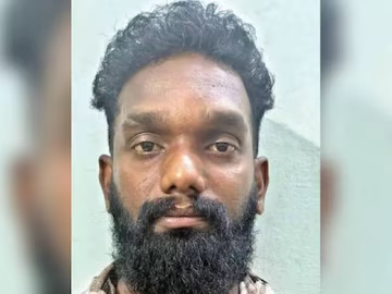 14കാരിയെ സ്‌കൂളില്‍ പോകവേ കടത്തിക്കൊണ്ടുപോയി പീഡിപ്പിച്ച് ഗര്‍ഭിണിയാക്കി; സ്വകാര്യ ബസ് ഡ്രൈവര്‍ പിടിയില്‍