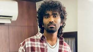 റൊമാന്റിക് സിനിമയില്‍ നിന്ന് മാറ്റിപിടിച്ചൂടെ ; മറുപടിയുമായി പ്രദീപ് രംഗനാഥന്‍