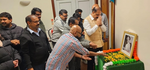 രാജ്യത്തിന്റെ ഐക്യത്തിന് വേണ്ടി ധീര രക്തസാക്ഷിത്വം വഹിച്ച ഇന്ദിരാജിയുടെ  ഓര്‍മ്മകള്‍ ഇന്ത്യന്‍ ജനതയുടെ മനസ്സില്‍ എക്കാലവും നിലകൊള്ളുമെന്ന് ഇരിക്കൂര്‍ എം എല്‍ എ അഡ്വ.സജീവ് ജോസഫ്.ഐ ഓ സി ഇപ്‌സ്വിച്ച് റീജിയന്റെ നേതൃത്വത്തില്‍ നടന്ന ഇന്ദിരാജി അനുസ്മരണം അ